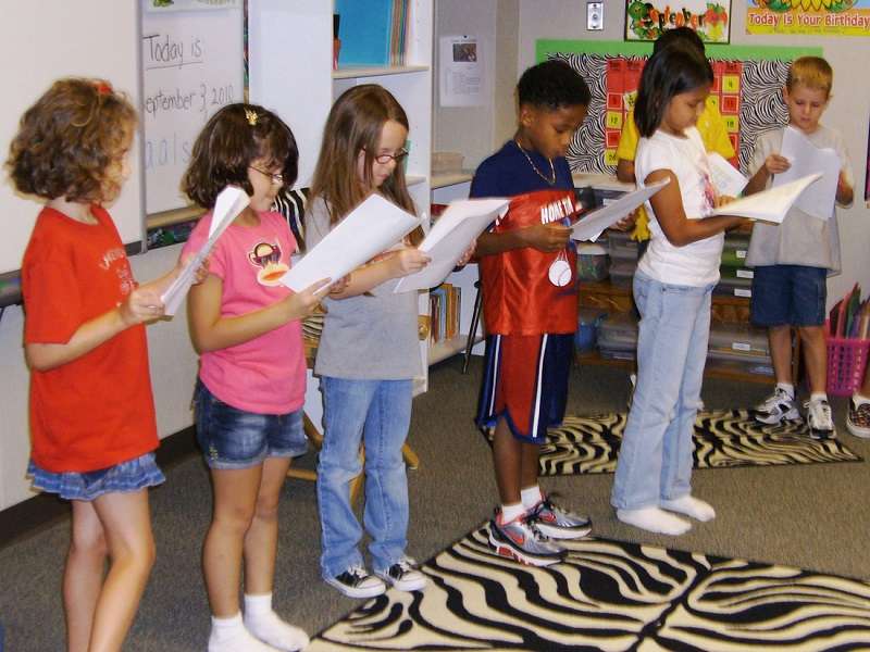 kids reading theater-selfhelp tech