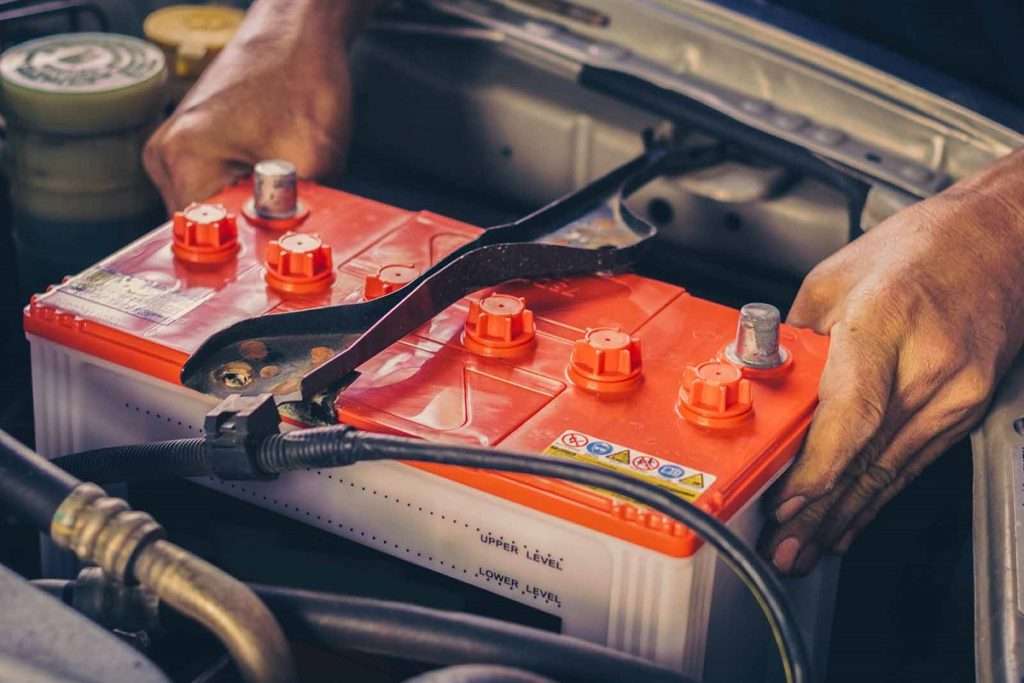 jump start car-battery selfhelp tech